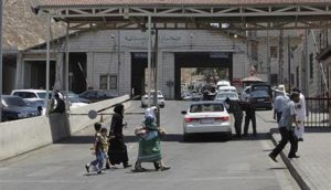 Rejected Syrian refugees at the Lebanon border, December 25, 2014 (Photo courtesy of Franklin Lamb)